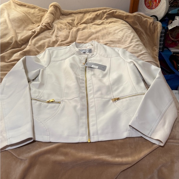Andrew Marc Jackets & Blazers - Andrew Marc New York Women's Cream Vegan Leather Jacket with Gold Zippers XL